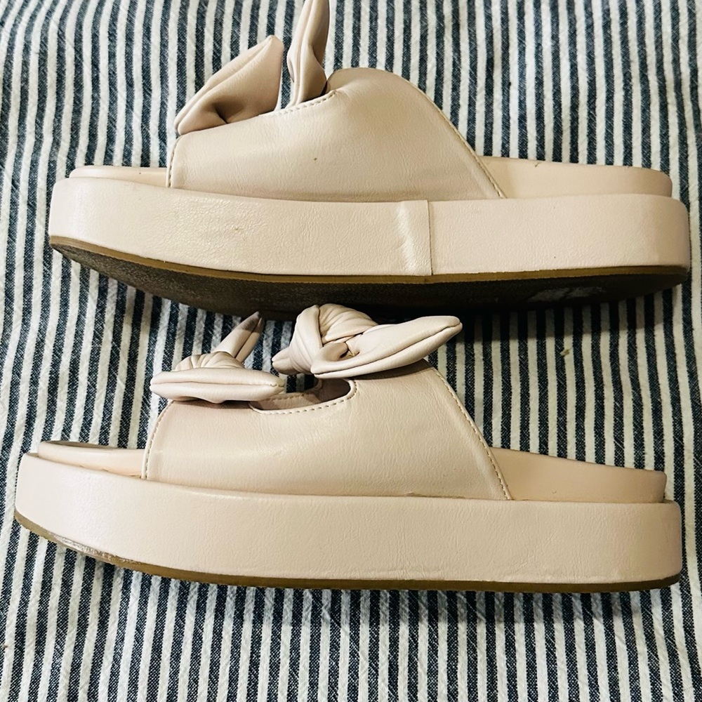 ShuShop- Kiki. Blush  Bow Slide Sandals. Like new. - Picture 9 of 11